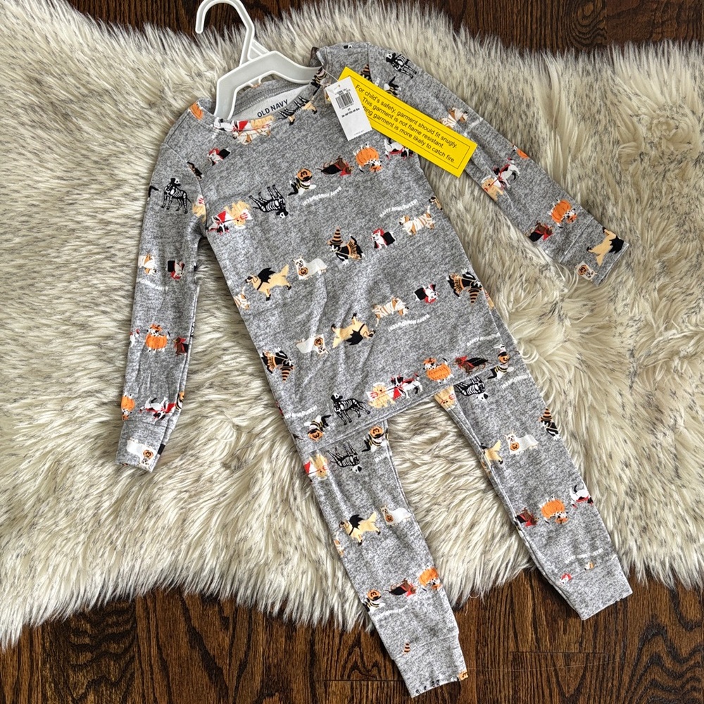 💕2/$30💕 3T NWT Toddler Boy Printed Halloween Dogs Pajama Set
